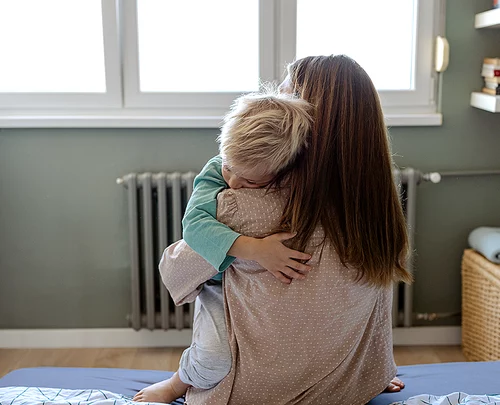 “Urgent CIA Warning: Extremists Are Preying on Stay-at-Home Parents—You Need to Know This”