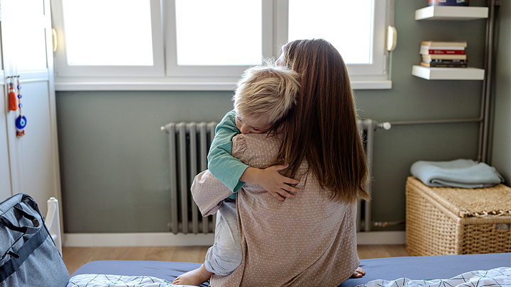 “Urgent CIA Warning: Extremists Are Preying on Stay-at-Home Parents—You Need to Know This”