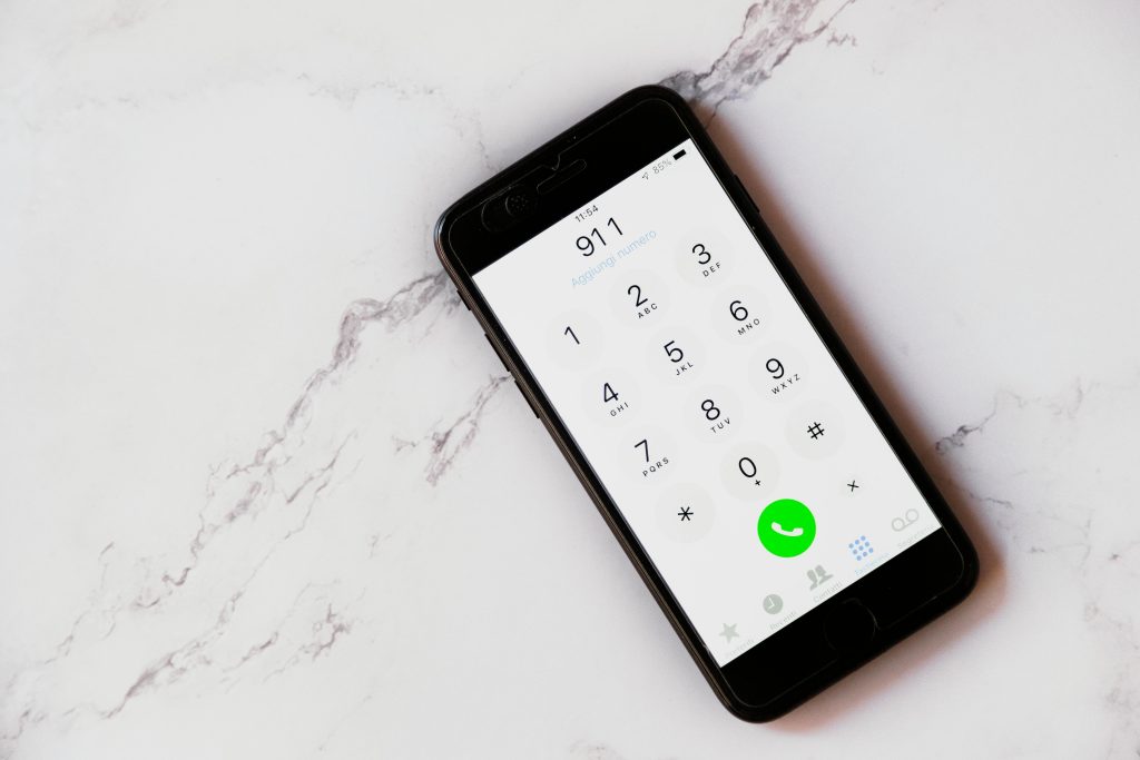 calling 911 universal emergency rules